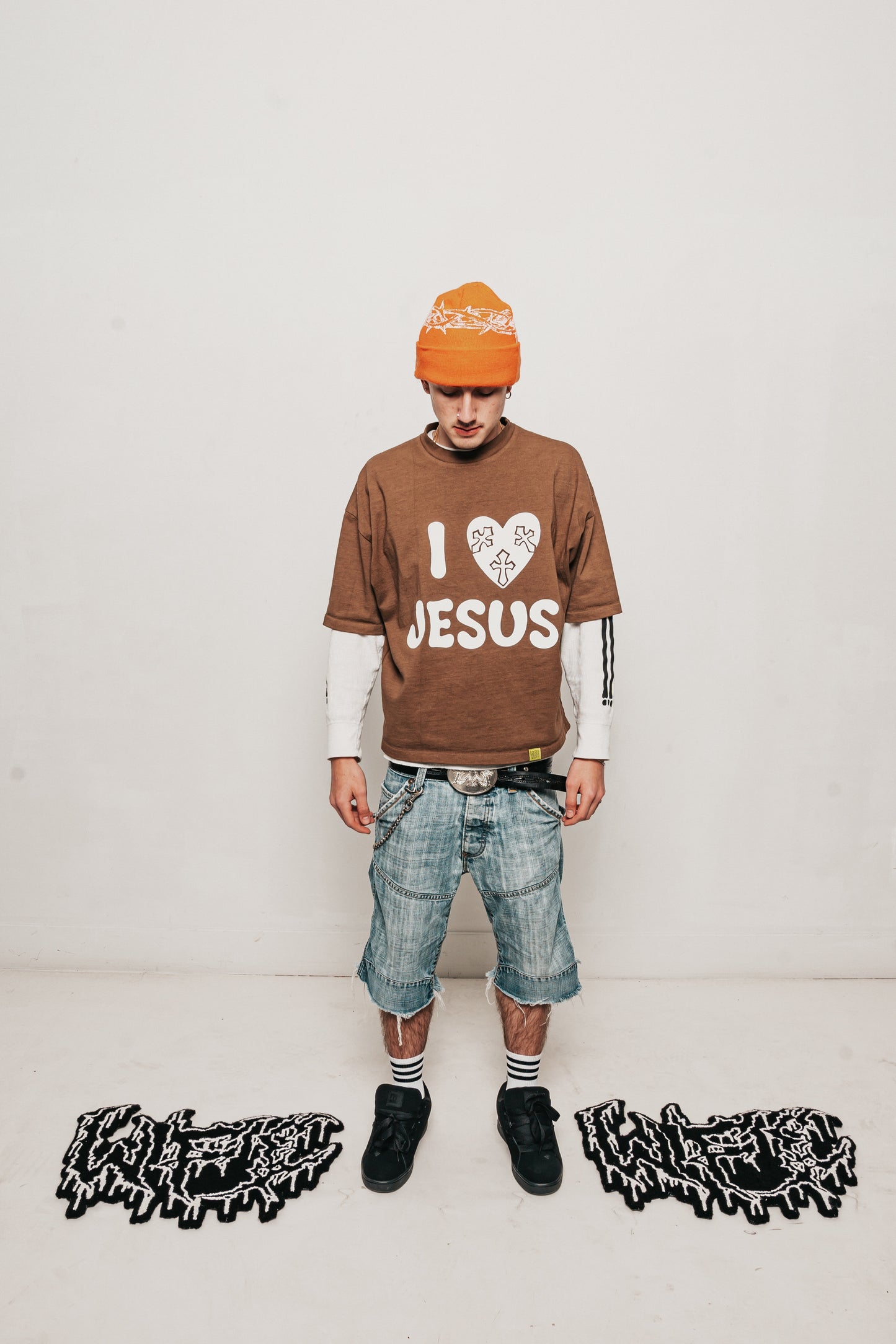 "I <3 JESUS TEE"